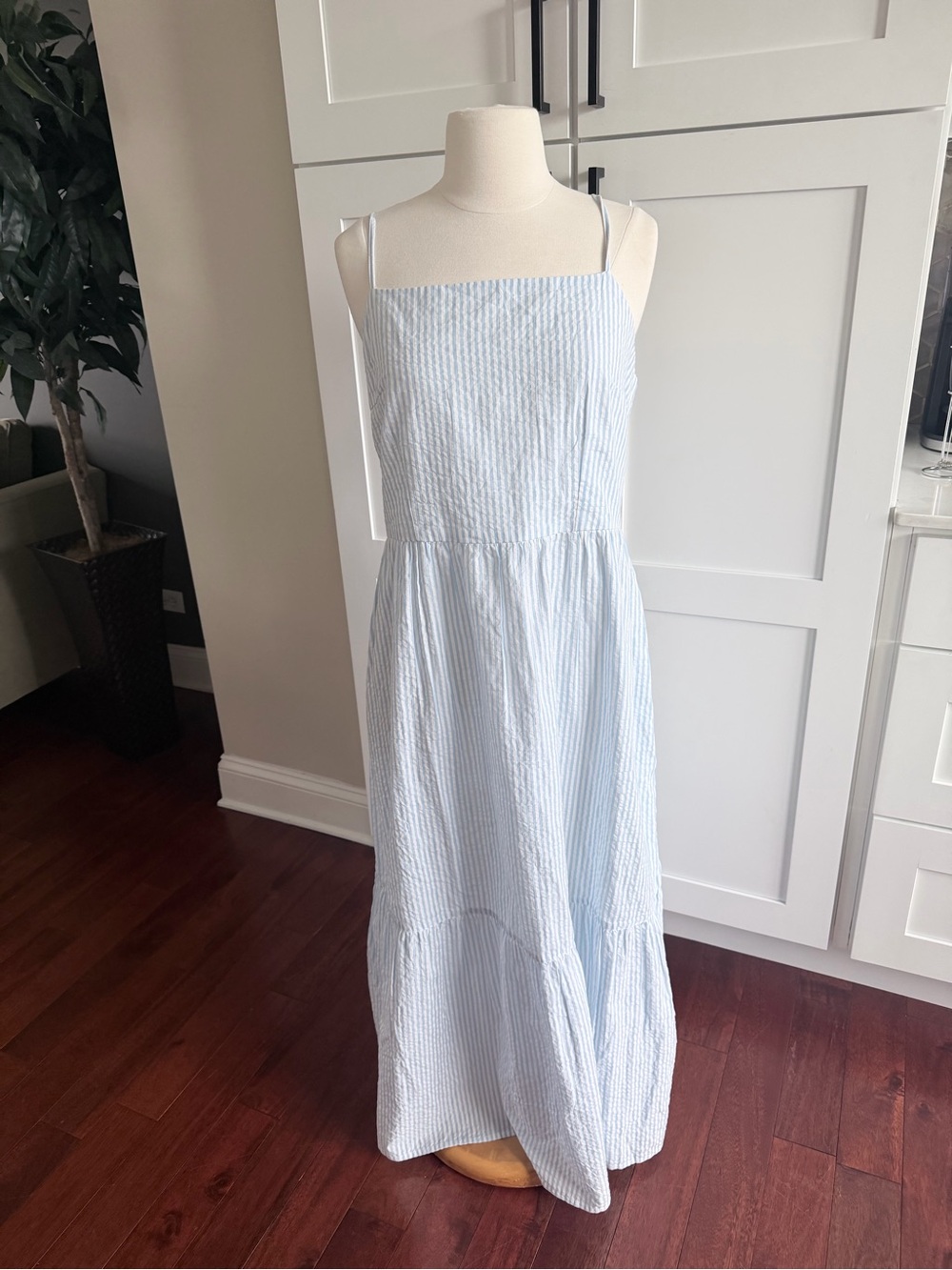 Tea Rose Women’s XL Light Blue White Striped Smocked Maxi Dress Cotton